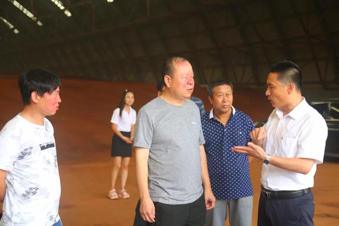 唐山市鑫達(dá)鋼鐵球團(tuán)廠廠長(zhǎng)凌鋼一行到我公司參觀學(xué)習(xí)